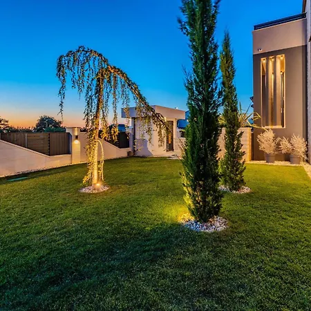 Lovely In With Jacuzzi פריבלאקה