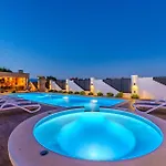 Lovely In With Jacuzzi