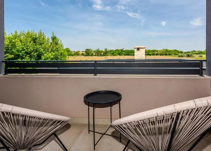 Lovely In With Jacuzzi * Privlaka (Zadar)